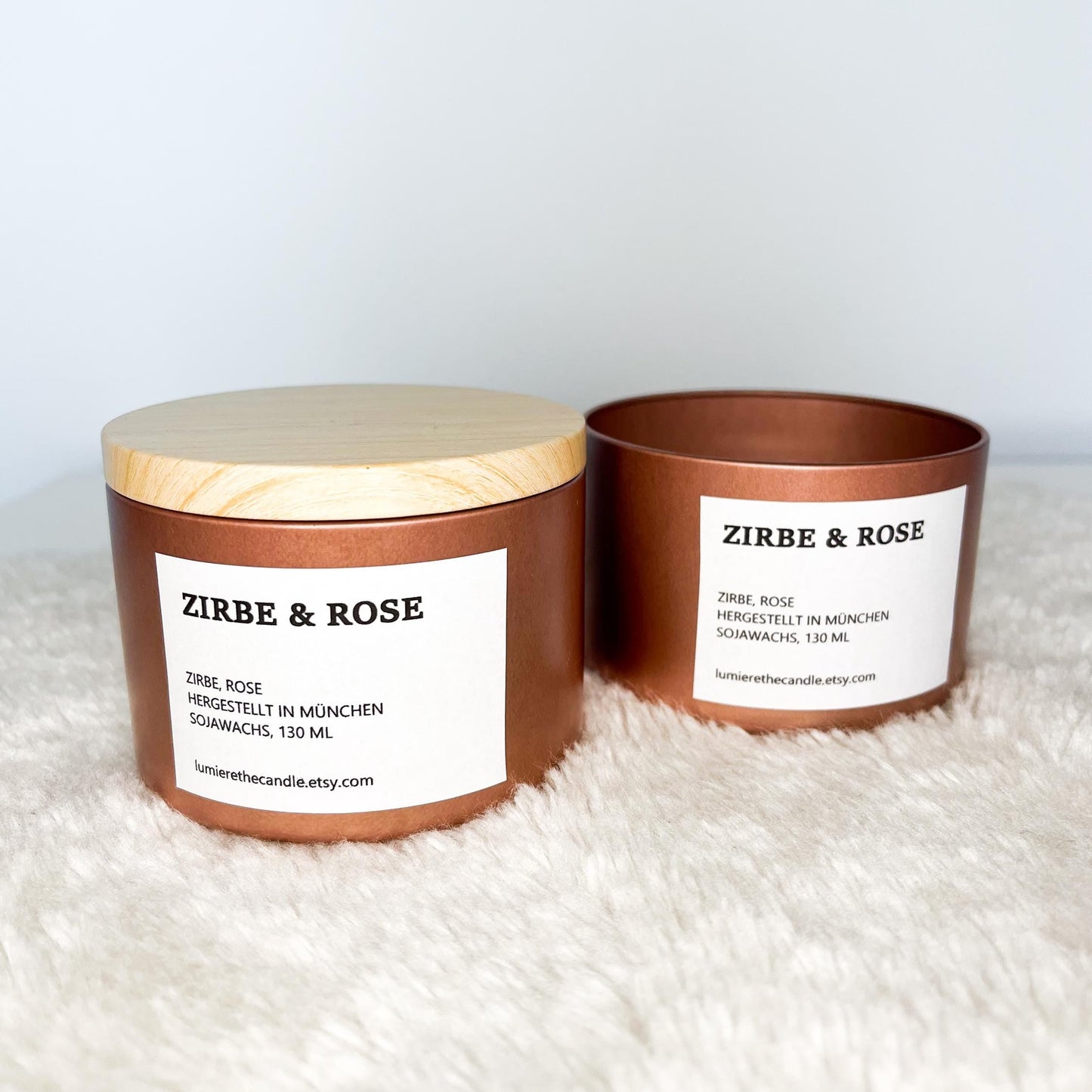 Zirbenkerzen Zirbe Rose mit Holzdocht von lumierethecandle in behälter aus rosegold und deckel in holzoptik