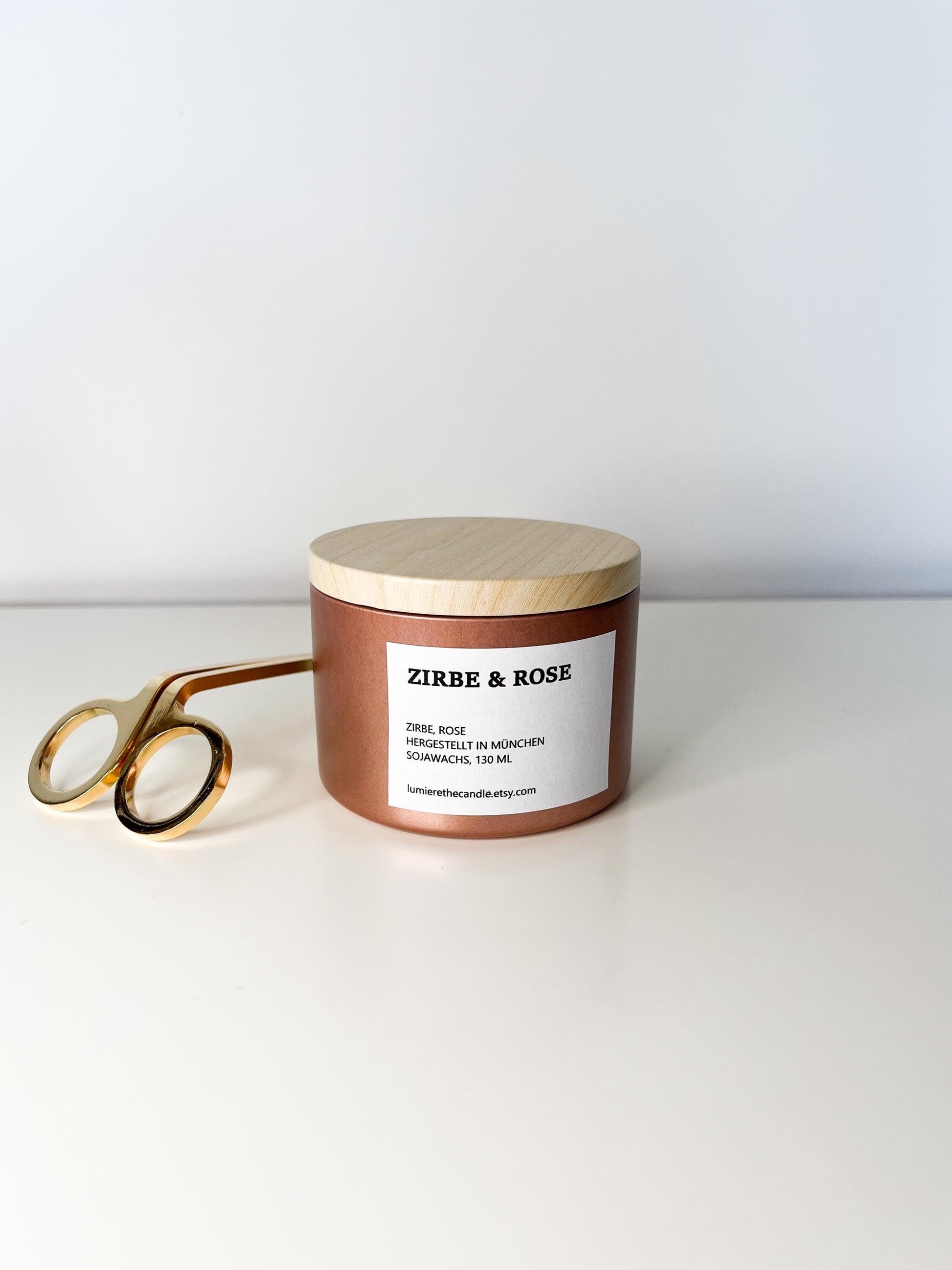 Zirbenkerze Zirbe Rose mit Holzdocht 