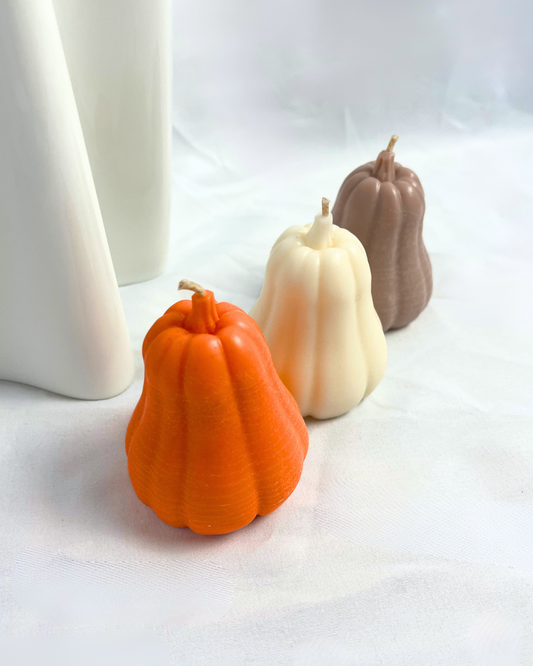 kürbis kerze dekoration butternut herbst deko halloween sojawachs orange braun weiß lumierethecandle